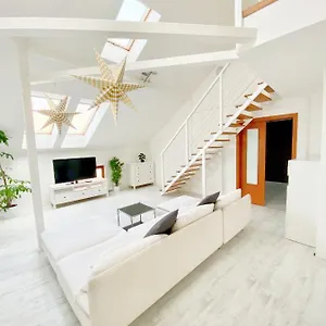  Appartement Loft With Rooftop And Free Parking In Garage Hongrie